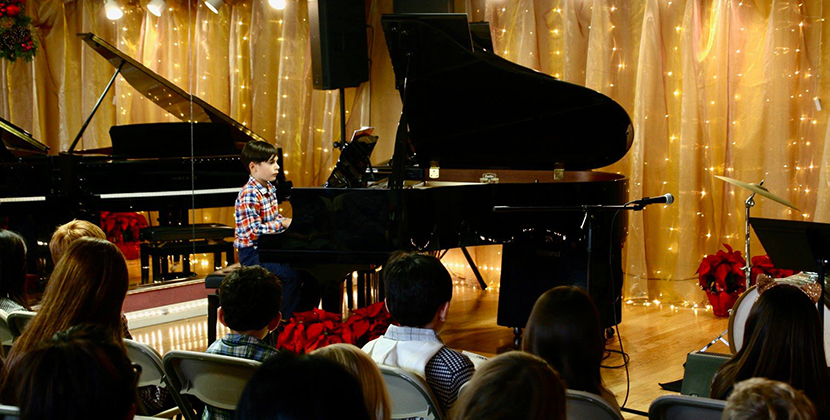 Recital Pianist 10 and Audience